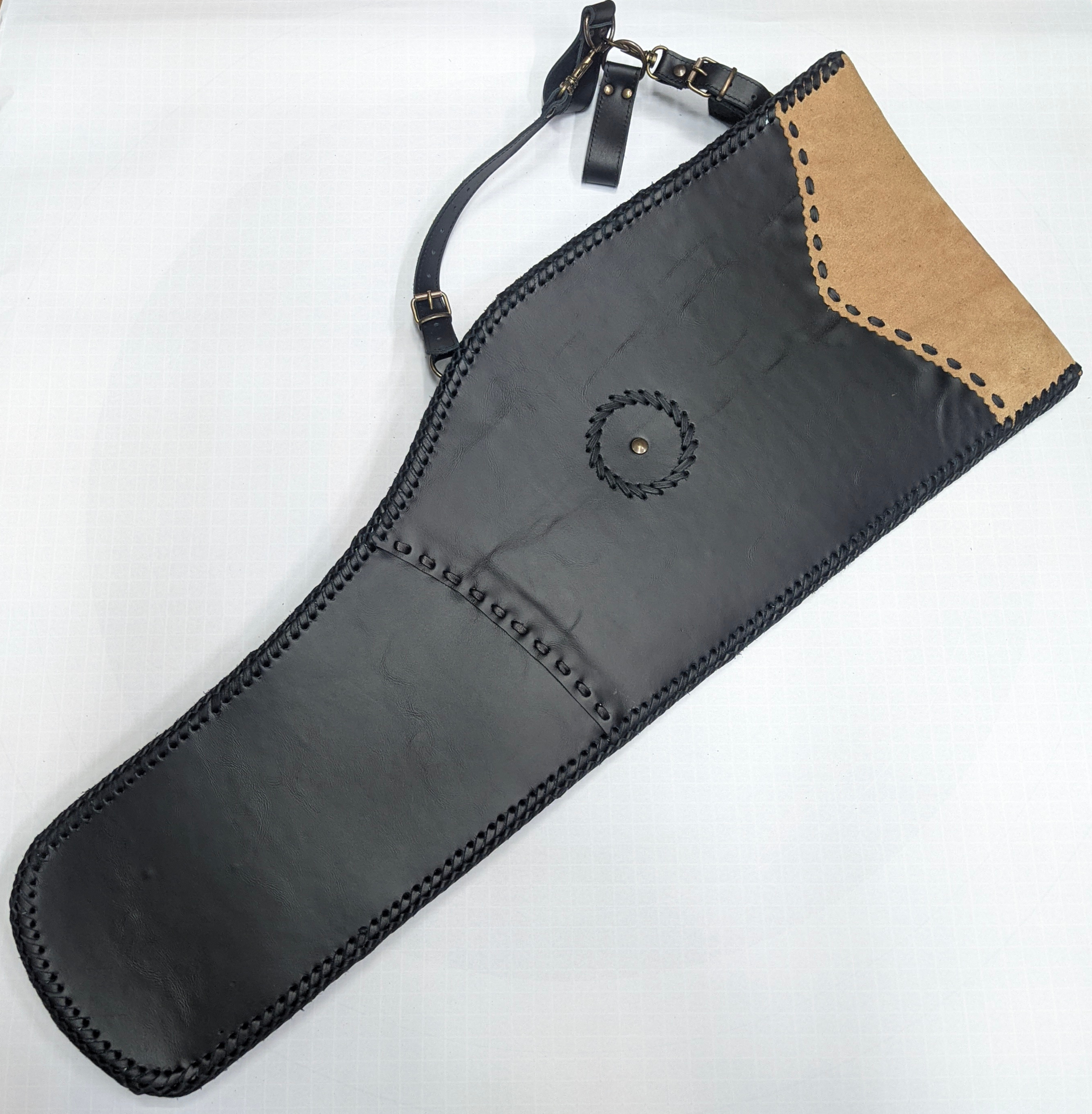 Bőr készenléti tegez