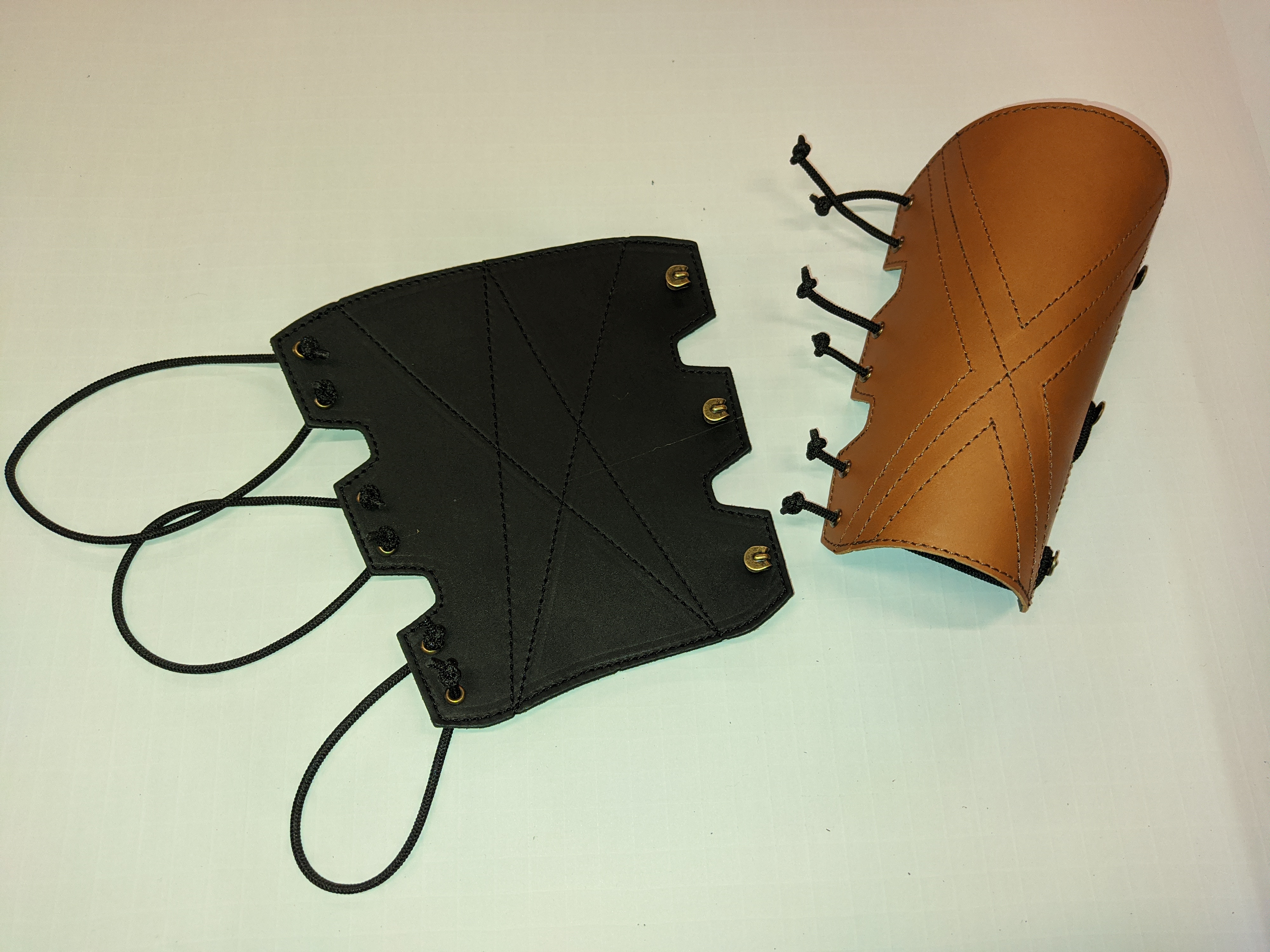 Bőr gumis alkarvédő